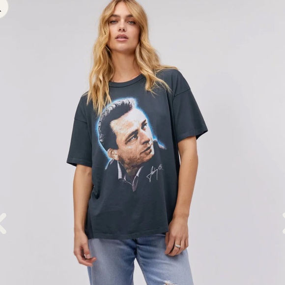 Tops - Day dreamer JOHNNY PORTRAIT MERCH TEE